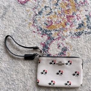 Coach wristlet wallet